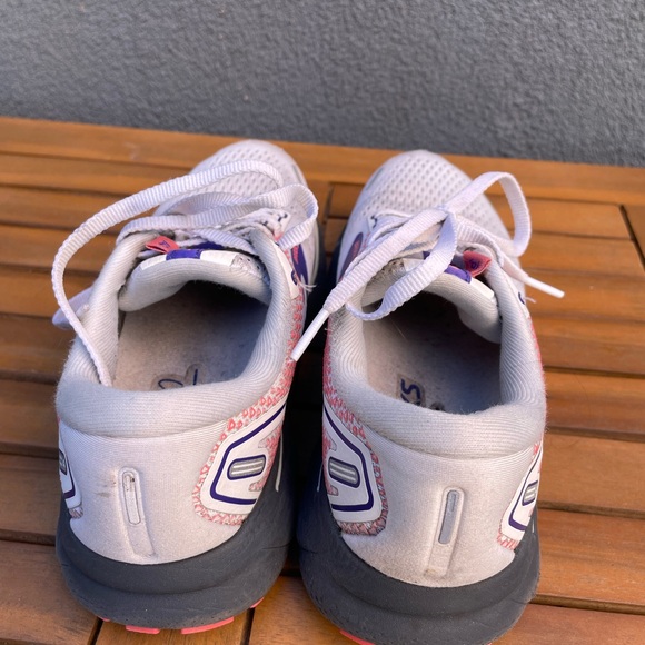 Brooks Women's Ghost 14 Neutral Running Shoe - White/Purple/Coral - Picture 3 of 5
